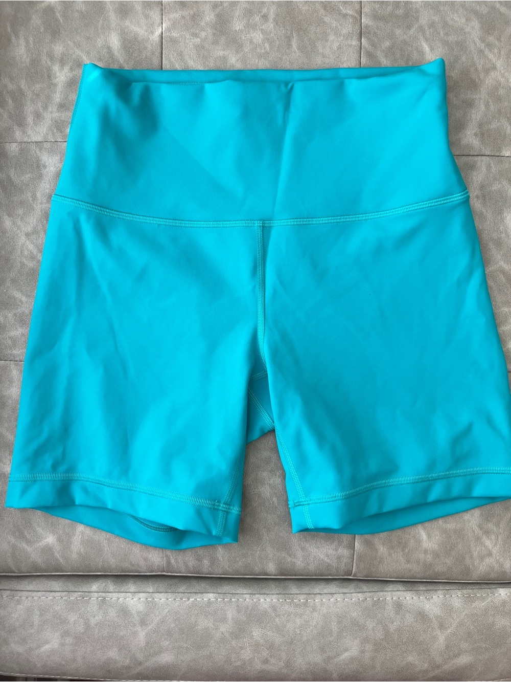 Lululemon Wunder Train High Rise Shorts 6 inch